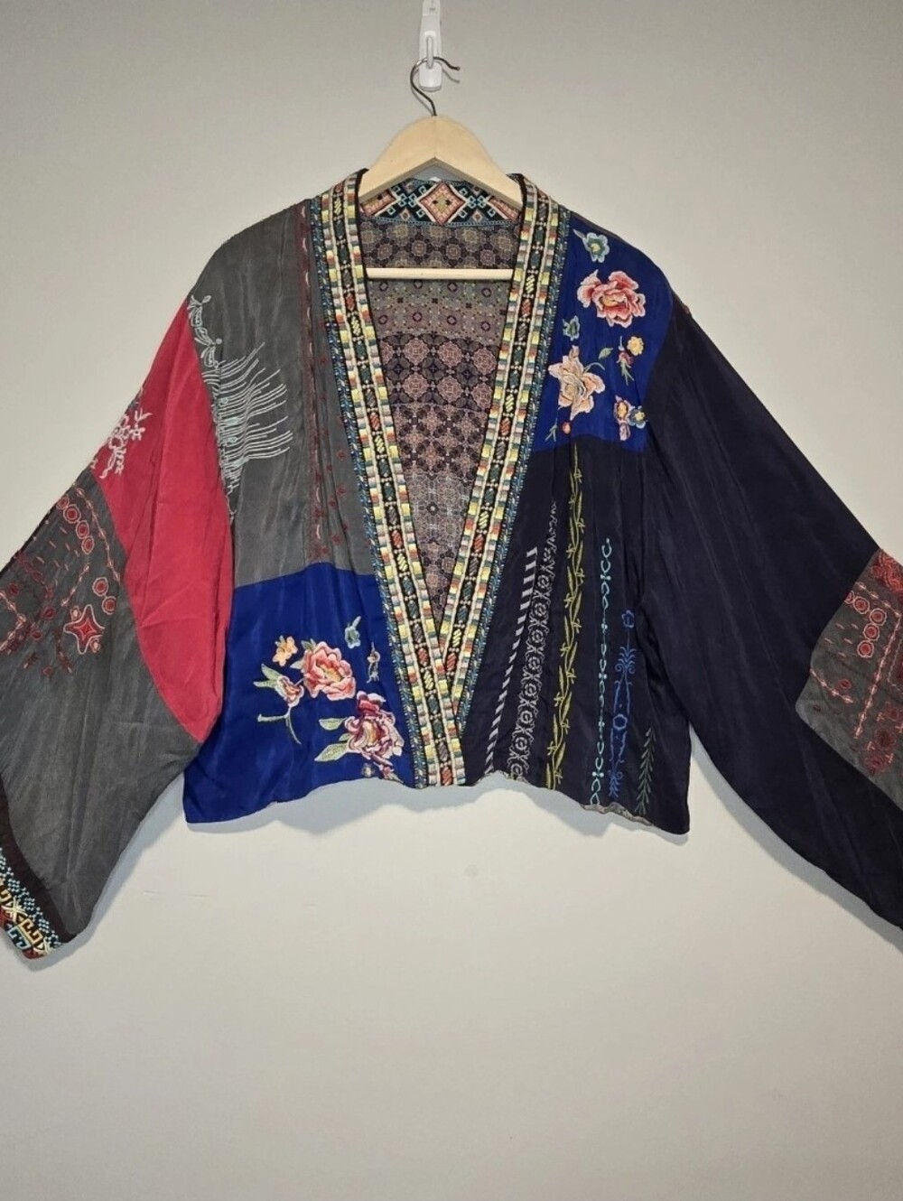 Johnny Was Kimono Embroidered Reversible Patchwork Cropped Jacket Boho Large - Picture 2 of 8